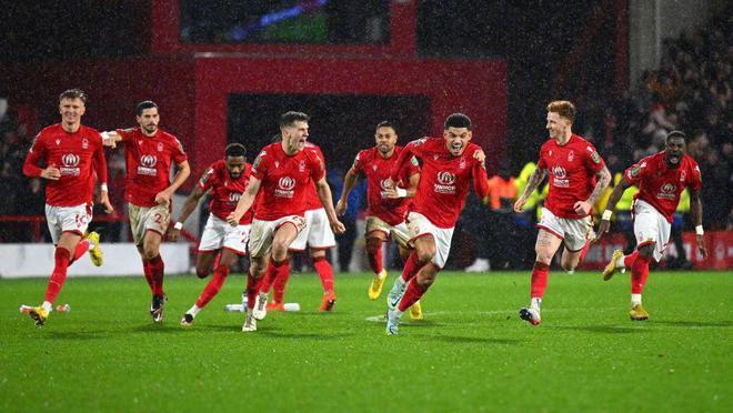 现出的热切 现出的热切